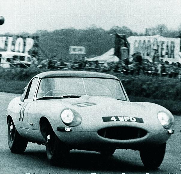 Jaguar E-Type Lightweight 